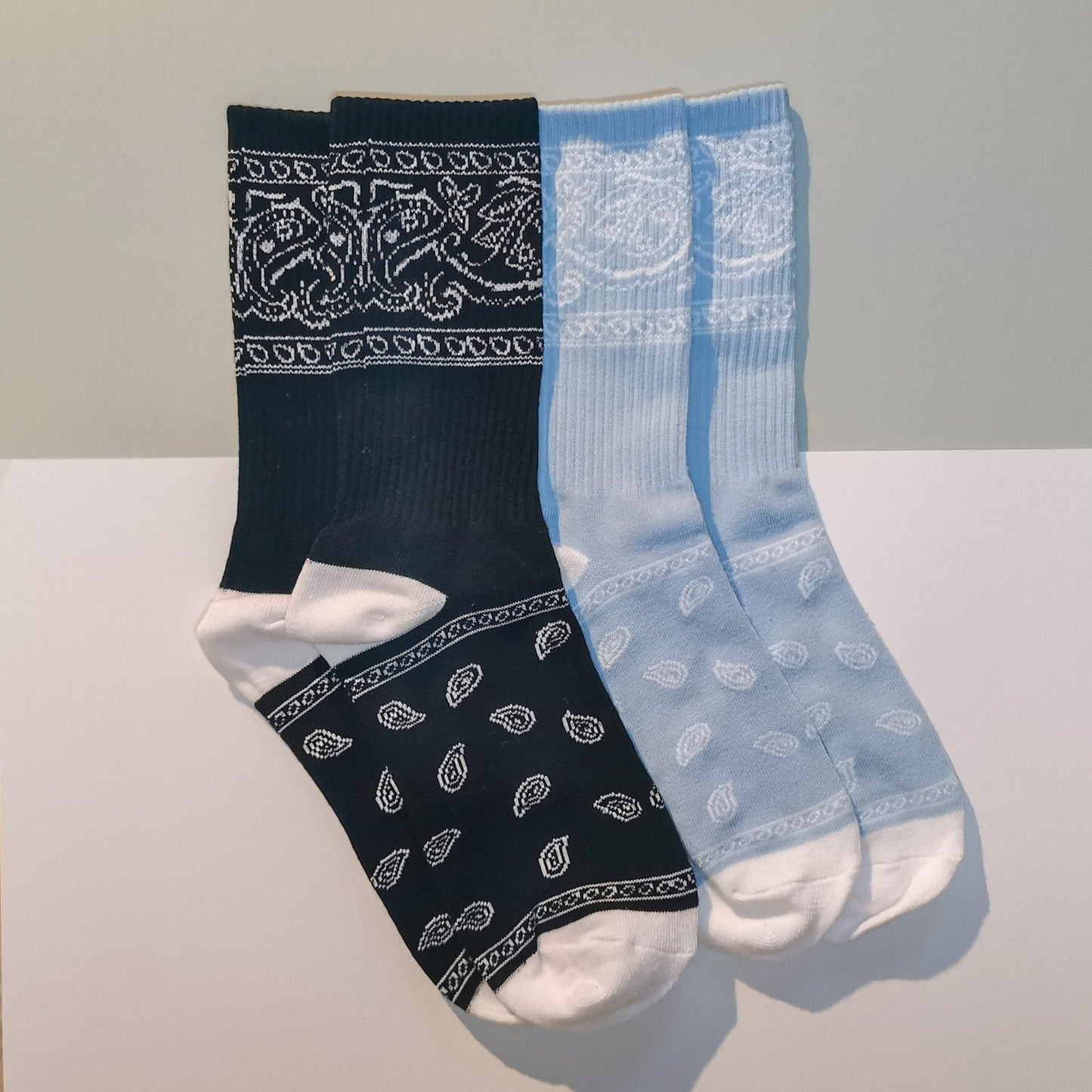 Paisley Socks ( available in 4 colorway)