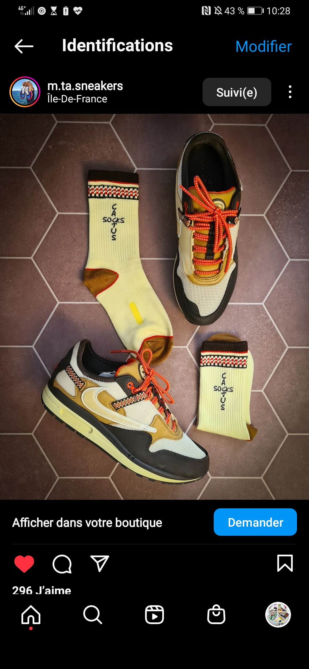 Baroque Brown Socks