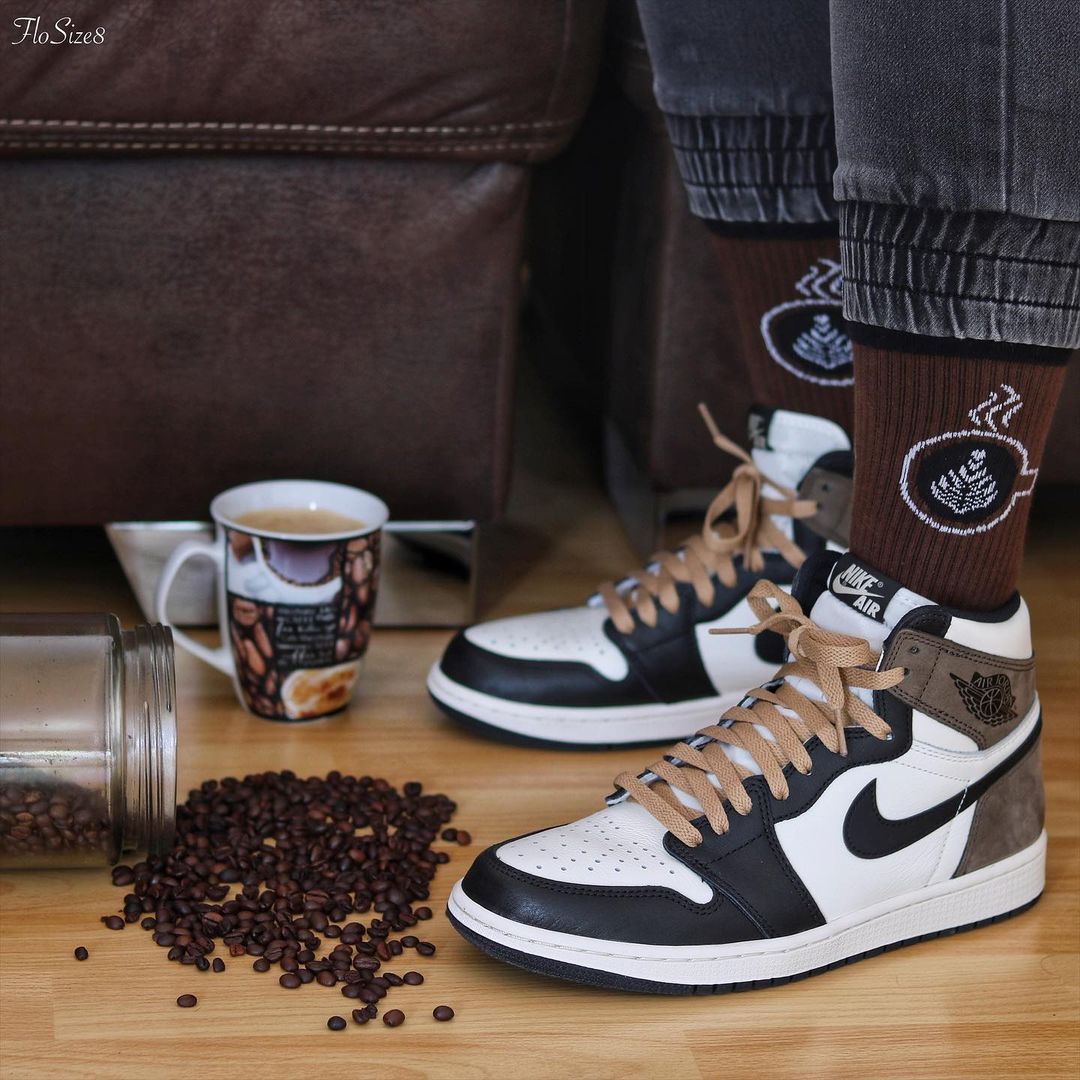 Mocha Socks