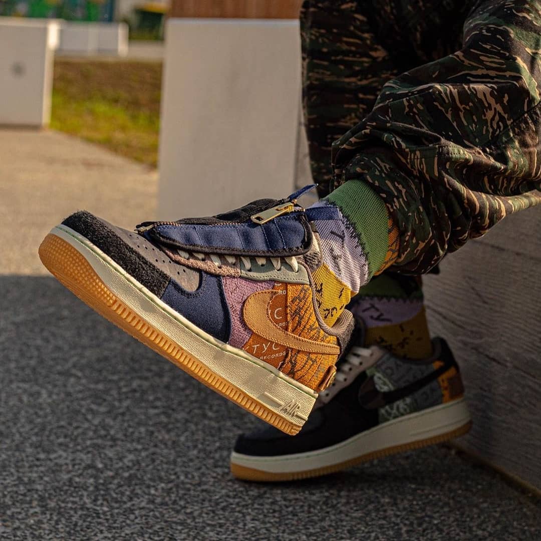 Fossil Socks