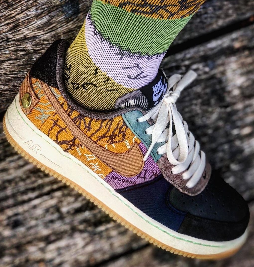 Fossil Socks
